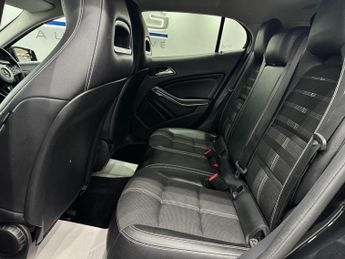 Mercedes-Benz GLA 1.6 GLA180 Urban Edition 7G-DCT Euro 6 (s/s) 5dr