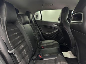 Mercedes-Benz GLA 1.6 GLA180 Urban Edition 7G-DCT Euro 6 (s/s) 5dr