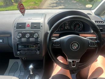Volkswagen Touran 2.0 TDI SE DSG Euro 5 5dr