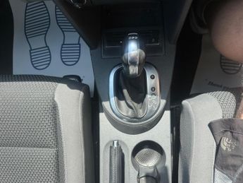 Volkswagen Touran 2.0 TDI SE DSG Euro 5 5dr