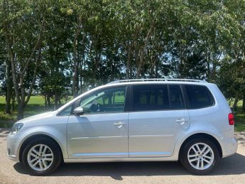 Volkswagen Touran 2.0 TDI SE DSG Euro 5 5dr