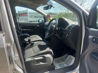 Volkswagen Touran 2.0 TDI SE DSG Euro 5 5dr