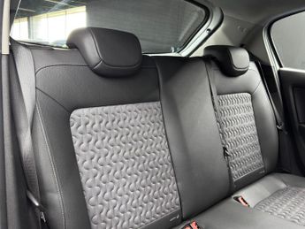 Vauxhall Corsa 1.4 16V SE Auto Euro 5 5dr