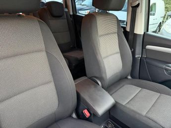 Volkswagen Sharan 2.0 TDI BlueMotion Tech SE DSG Euro 5 (s/s) 5dr