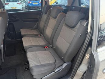 Volkswagen Sharan 2.0 TDI BlueMotion Tech SE DSG Euro 5 (s/s) 5dr