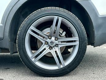 Chevrolet Captiva 2.2 VCDi LTZ 4WD Euro 5 (s/s) 5dr (7 Seats)