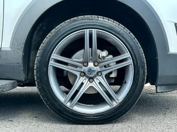 Chevrolet Captiva 2.2 VCDi LTZ 4WD Euro 5 (s/s) 5dr (7 Seats)