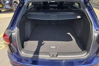 Volkswagen Golf 1.5 eTSI 150 R-Line 5dr DSG ** Bergamo Alloys & Winter Pack **