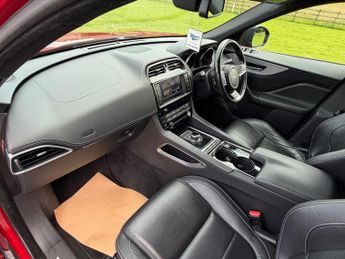 Jaguar F-PACE 2.0 D180 R-Sport Auto AWD Euro 6 (s/s) 5dr
