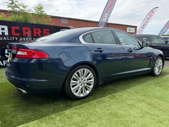 Jaguar XF 3.0d V6 Premium Luxury Saloon 4dr Diesel Auto Euro 5 (240 ps)