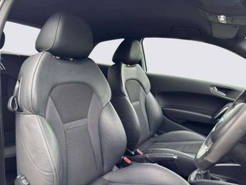Audi A1 2.0 TDI Black Edition Euro 5 (s/s) 3dr