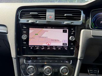 Volkswagen Golf 1.4 TSI 8.7kWh GTE Advance DSG Euro 6 (s/s) 5dr