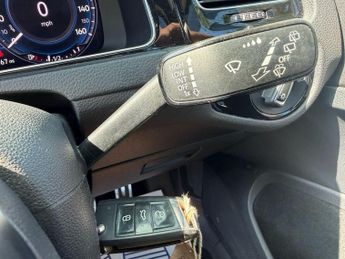 Volkswagen Golf 1.4 TSI 8.7kWh GTE Advance DSG Euro 6 (s/s) 5dr