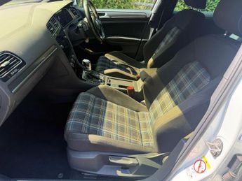 Volkswagen Golf 1.4 TSI 8.7kWh GTE Advance DSG Euro 6 (s/s) 5dr