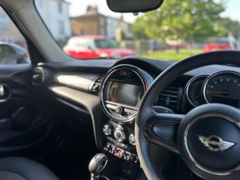 MINI Hatch 1.5 Cooper Auto Euro 6 (s/s) 5dr