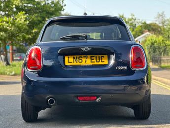 MINI Hatch 1.5 Cooper Auto Euro 6 (s/s) 5dr