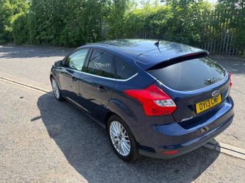 Ford Focus 1.0T EcoBoost Zetec Euro 5 (s/s) 5dr