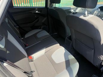 Ford Focus 1.0T EcoBoost Zetec Euro 5 (s/s) 5dr