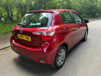 Toyota Yaris 1.5 VVT-i Icon Tech CVT Euro 6 5dr