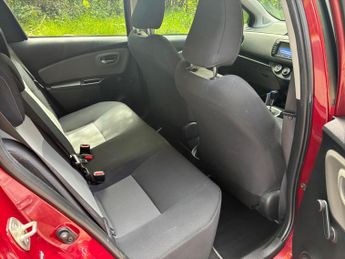 Toyota Yaris 1.5 VVT-i Icon Tech CVT Euro 6 5dr