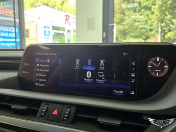Lexus ES 2.5 300h Takumi E-CVT Euro 6 (s/s) 4dr