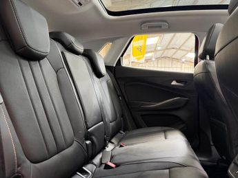 Vauxhall Grandland X 1.2 Turbo Elite Nav Auto Euro 6 (s/s) 5dr