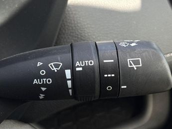Toyota RAV4 2.5 VVT-h GPF Design SUV 5dr Petrol Hybrid CVT Euro 6 (s/s) (218