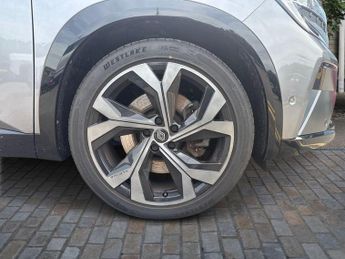 Renault Austral 1.2 E-TECH iconic esprit Alpine SUV 5dr Petrol Hybrid Auto Euro 