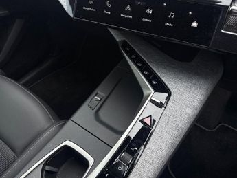 Peugeot E-3008 73kWh GT SUV 5dr Electric Auto (210 ps)
