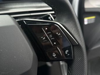 Peugeot E-3008 73kWh GT SUV 5dr Electric Auto (210 ps)