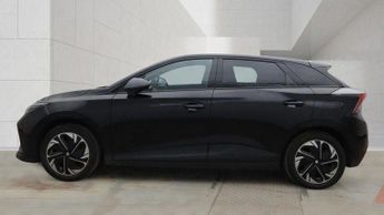 MG MG4 64kWh Trophy Long Range Auto 5dr