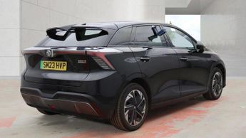 MG MG4 64kWh Trophy Long Range Auto 5dr