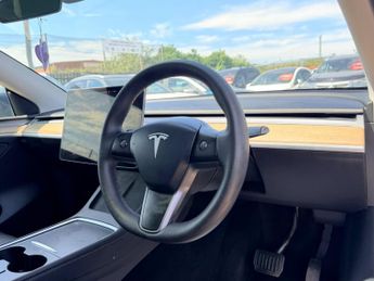 Tesla Model Y (Dual Motor) Long Range Auto 4WDE 5dr