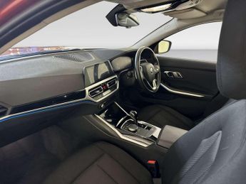 BMW 3 Series 2.0 330e 12kWh SE Pro Saloon 4dr Petrol Plug-in Hybrid Auto Euro