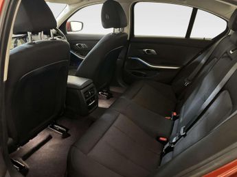 BMW 3 Series 2.0 330e 12kWh SE Pro Saloon 4dr Petrol Plug-in Hybrid Auto Euro