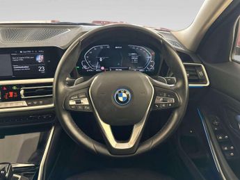 BMW 3 Series 2.0 330e 12kWh SE Pro Saloon 4dr Petrol Plug-in Hybrid Auto Euro