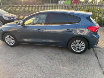 Ford Focus 1.0T EcoBoost Titanium Auto Euro 6 (s/s) 5dr