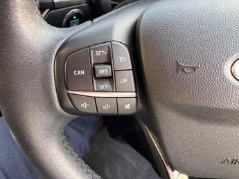 Ford Focus 1.0T EcoBoost Titanium Auto Euro 6 (s/s) 5dr