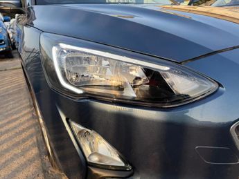 Ford Focus 1.0T EcoBoost Titanium Auto Euro 6 (s/s) 5dr