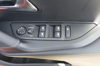 Peugeot 2008 1.2 GT SUV 5dr Petrol Hybrid e-DSC6 Euro 6 (s/s) (136 ps)