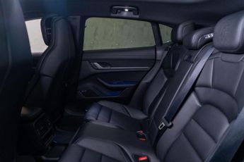 Porsche Taycan Performance Plus 105kWh 4 Cross Turismo Auto 4WD 5dr (11kW Charg