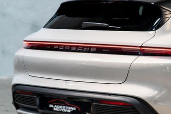 Porsche Taycan Performance Plus 105kWh 4 Cross Turismo Auto 4WD 5dr (11kW Charg
