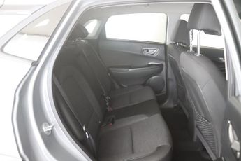 Hyundai KONA 64kWh Premium Auto 5dr (7kW Charger)