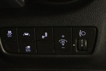 Hyundai KONA 64kWh Premium Auto 5dr (7kW Charger)