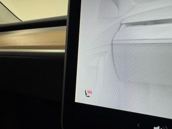 Tesla Model Y Long Range Auto RWD 5dr