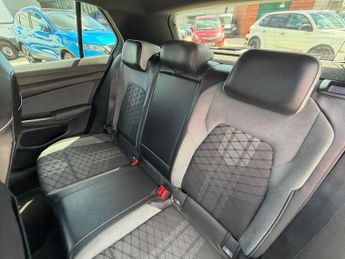 Volkswagen Golf 2.0 TDI R-Line DSG Euro 6 (s/s) 5dr