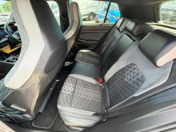 Volkswagen Golf 2.0 TDI R-Line DSG Euro 6 (s/s) 5dr