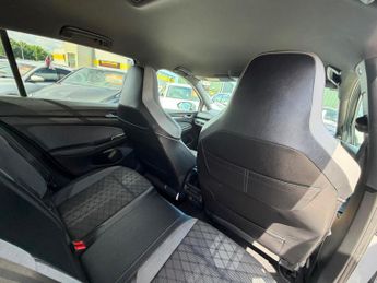 Volkswagen Golf 2.0 TDI R-Line DSG Euro 6 (s/s) 5dr