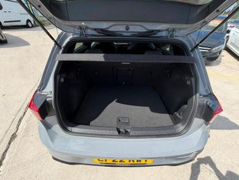 Volkswagen Golf 2.0 TDI R-Line DSG Euro 6 (s/s) 5dr