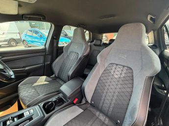Volkswagen Golf 2.0 TDI R-Line DSG Euro 6 (s/s) 5dr